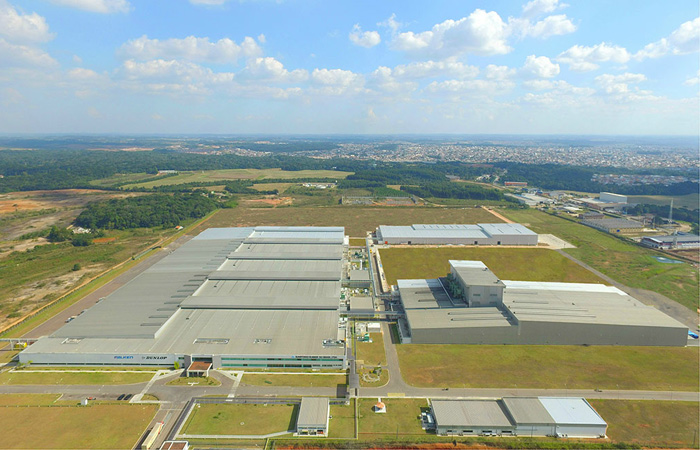 Dunlop comemora 20 milhões de pneus